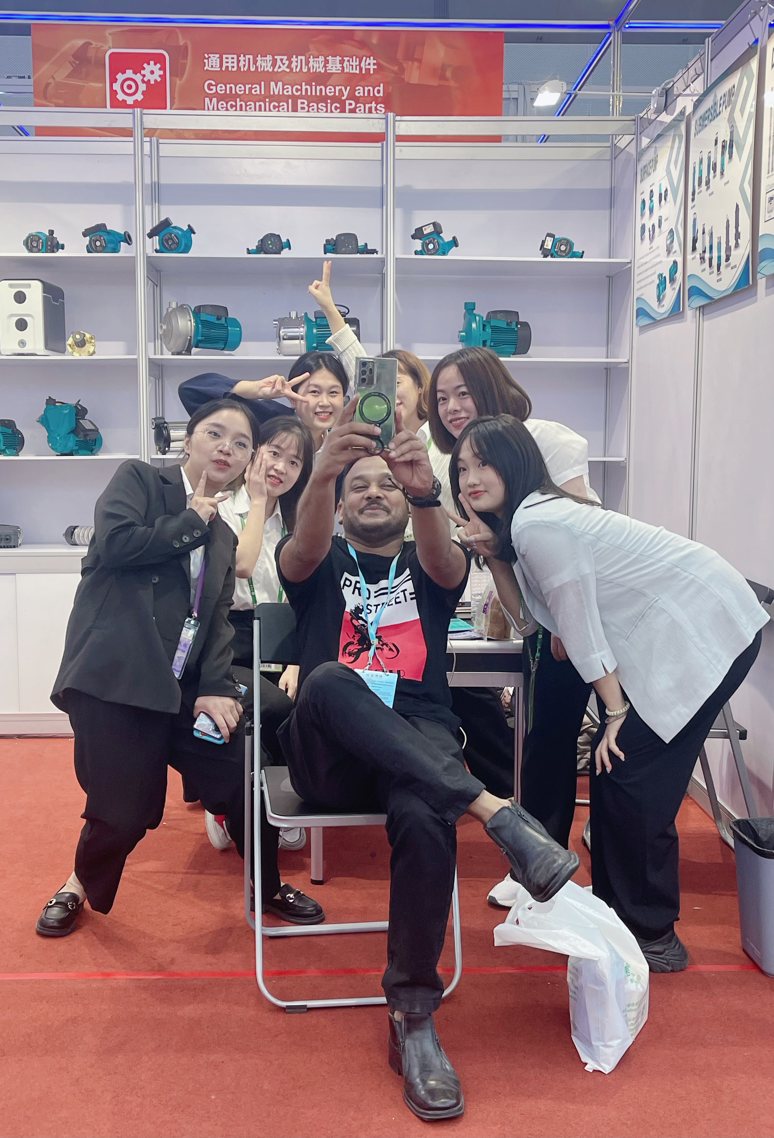 Look at that! A wide range of overseas buyers have flocked here!